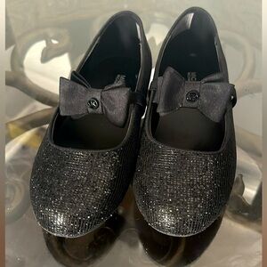 Girls shoes
